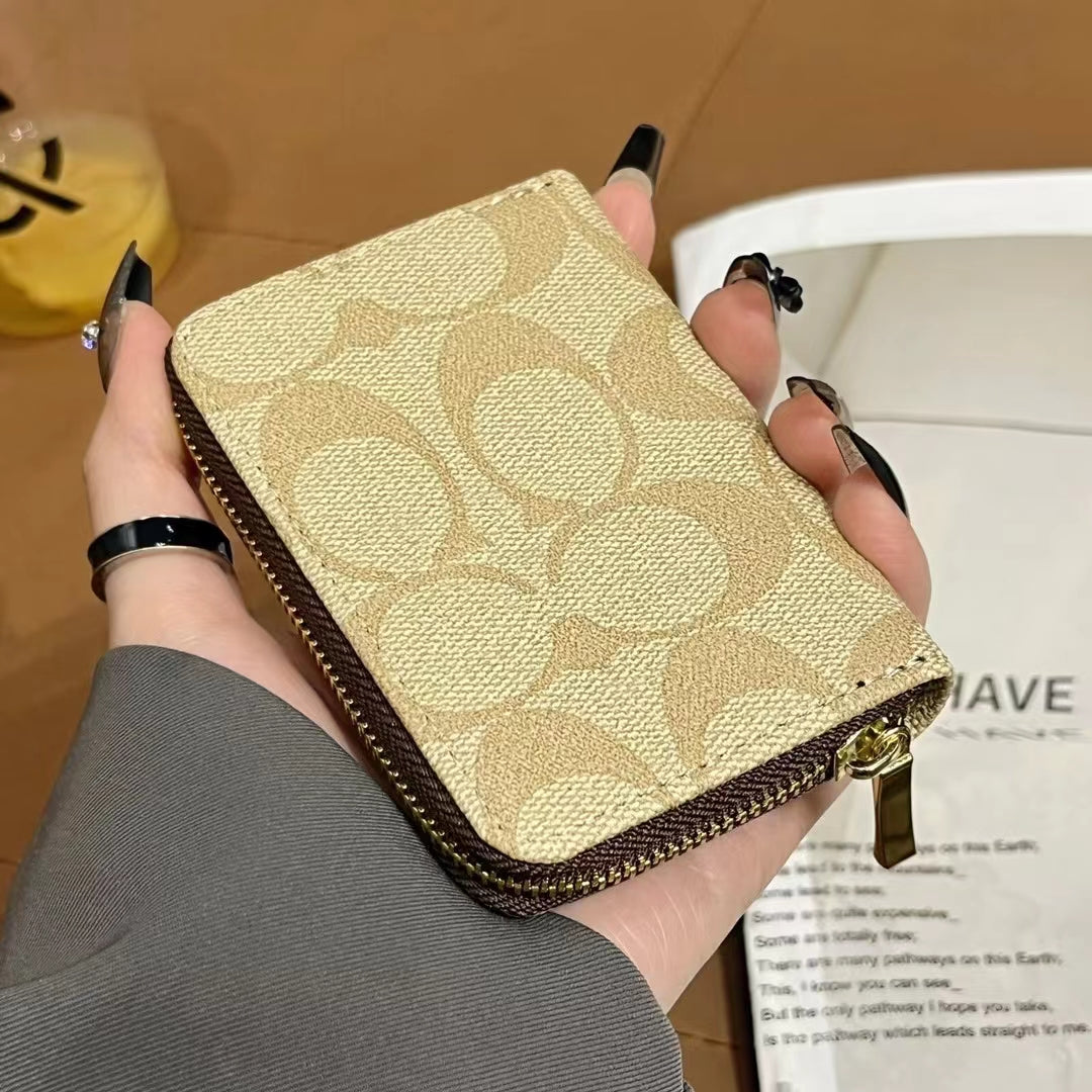Compact Wallet ID Card Holder – Timeless Elegance