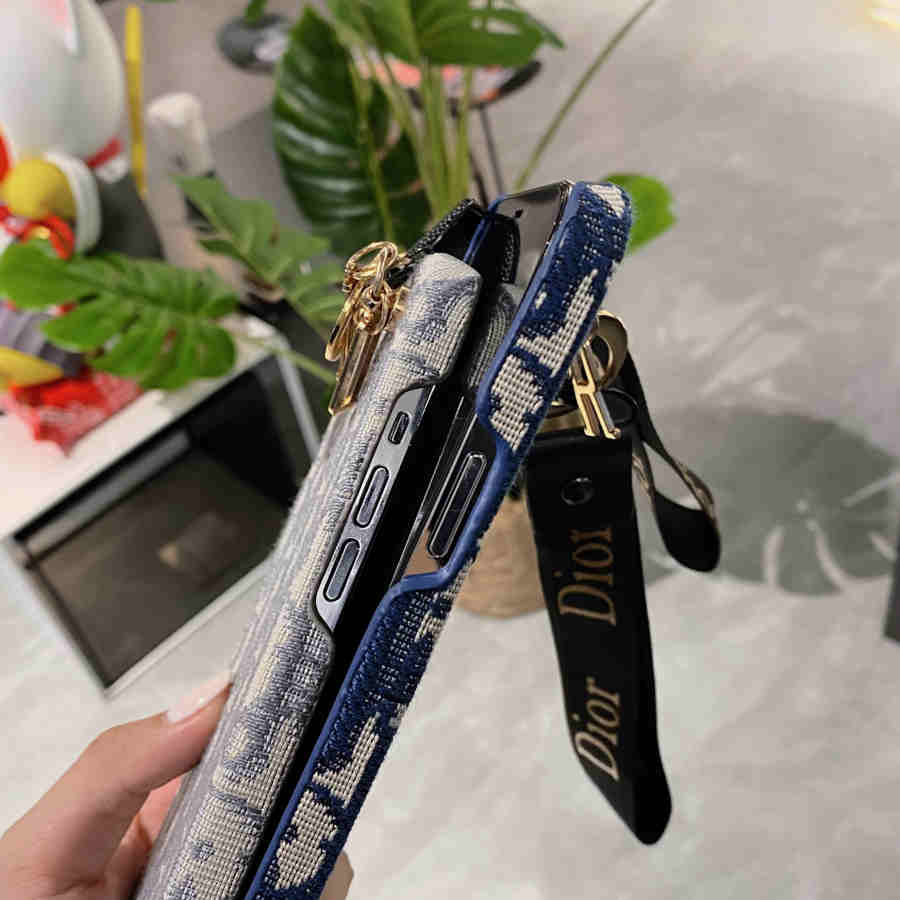 Phone Case With Hand Strap – Protective Shockproof Phone Case