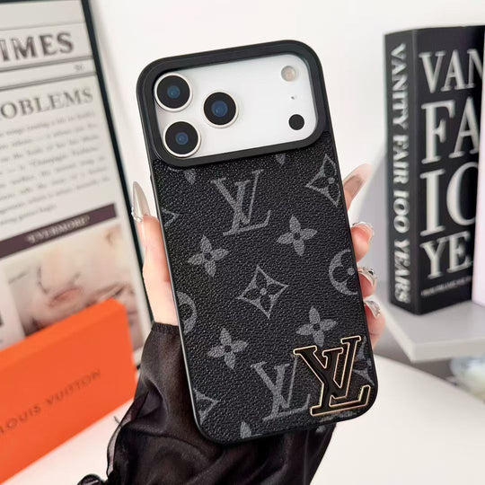Luxury iPhone Case for iPhone 17 / 16 / 15 / 14 – Premium Designer Cover