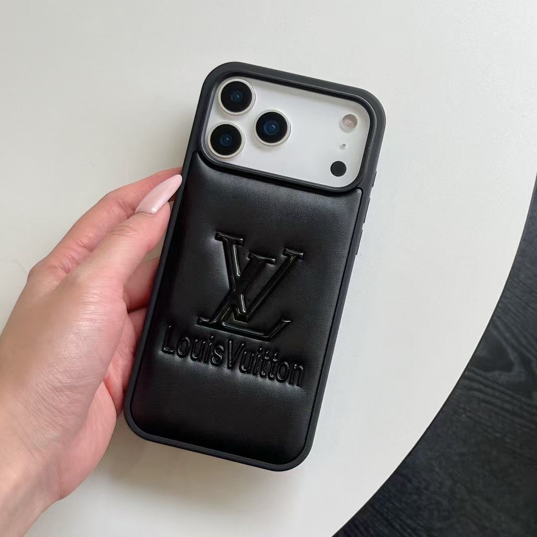 Luxury Ultra-Slim iPhone Case for iPhone 17 / 16 / 15 / 14 – Elegant Designer Look