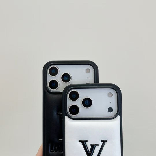 Luxury Ultra-Slim iPhone Case for iPhone 17 / 16 / 15 / 14 – Elegant Designer Look