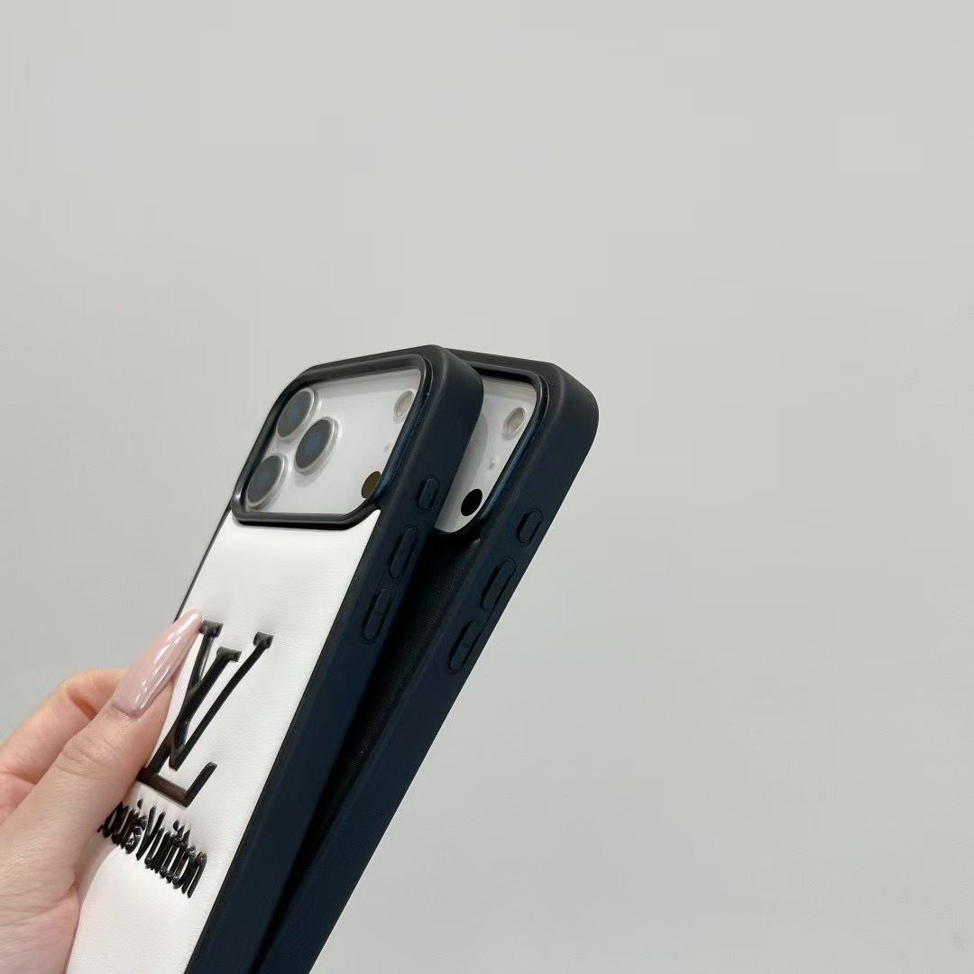 Luxury Ultra-Slim iPhone Case for iPhone 17 / 16 / 15 / 14 – Elegant Designer Look