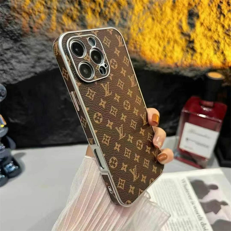 Elegant iPhone 16 Case – Luxury Fashion Designer Phone Cover