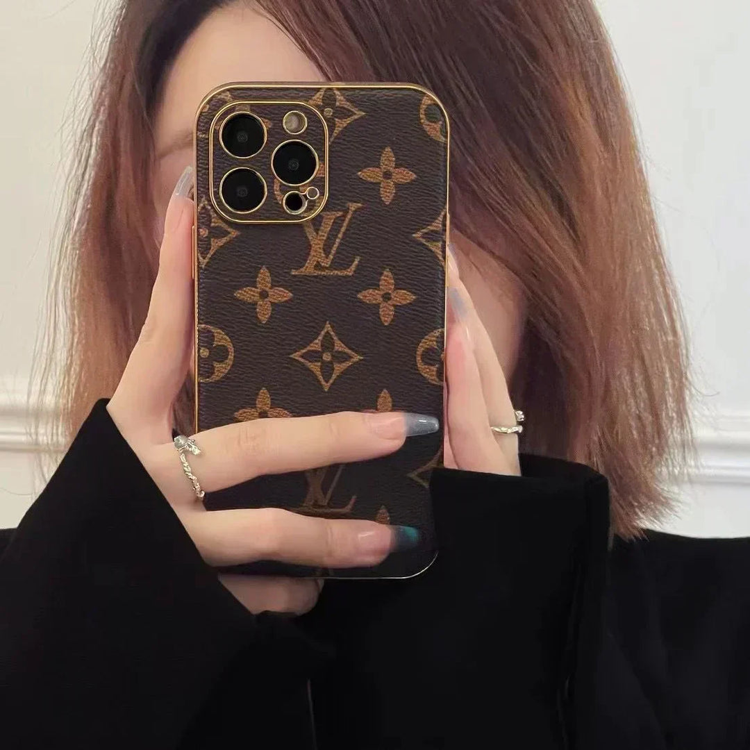 Luxury Monogram iPhone 17 Case – Elegant Designer Protection for Daily Use