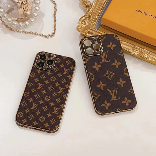 Luxury Monogram iPhone 17 Case – Elegant Designer Protection for Daily Use