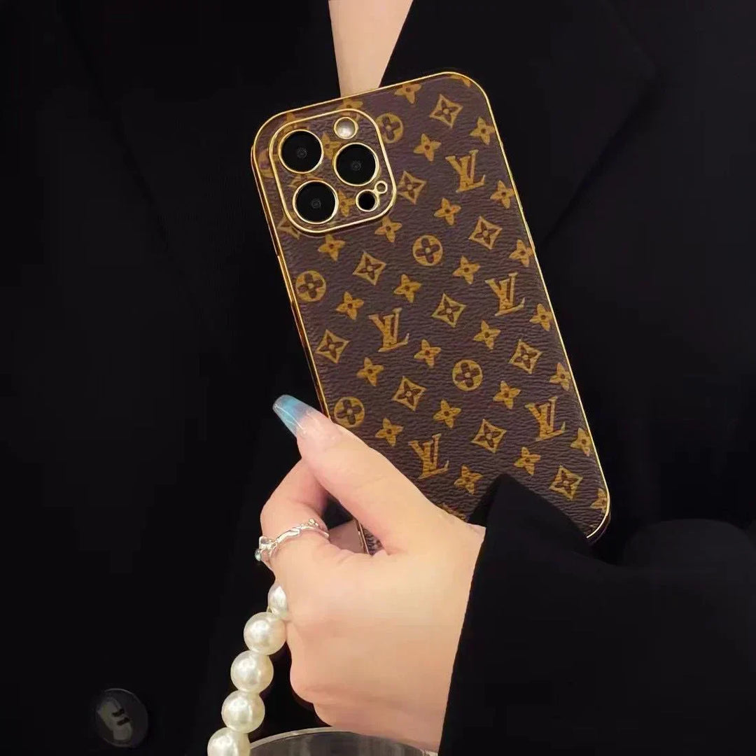 Luxury Monogram iPhone 17 Case – Elegant Designer Protection for Daily Use