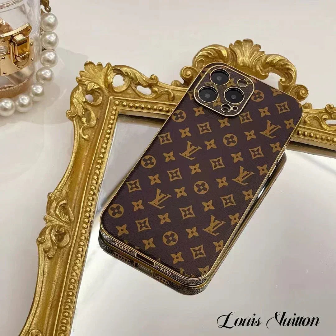 Luxury Monogram iPhone 17 Case – Elegant Designer Protection for Daily Use