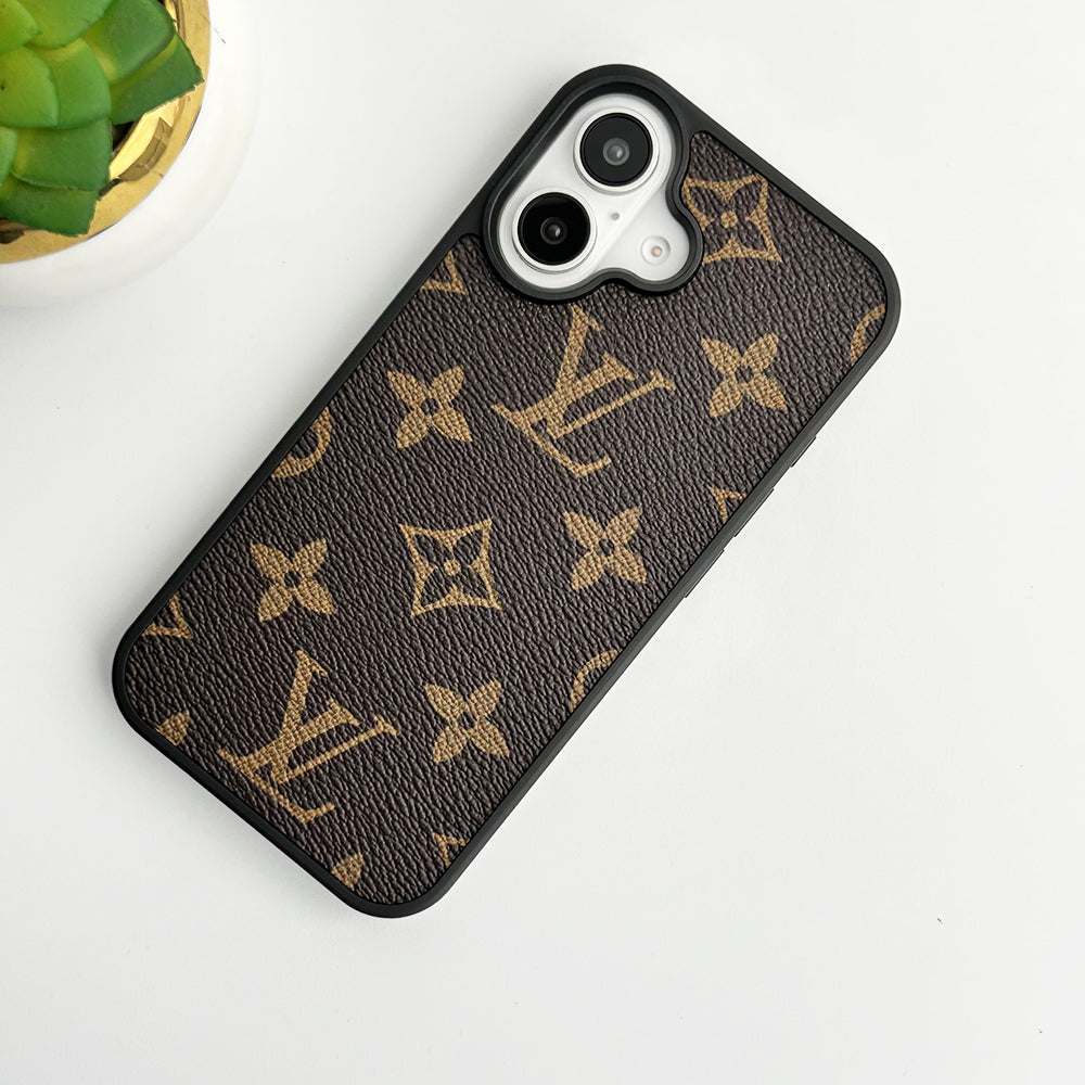 Designer Luxury iPhone 17 Pro Case – Monogram Style Cover