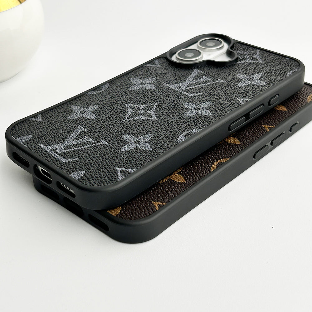 Designer Luxury iPhone 17 Pro Case – Monogram Style Cover