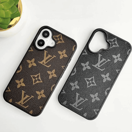 Designer Luxury iPhone 17 Pro Case – Monogram Style Cover