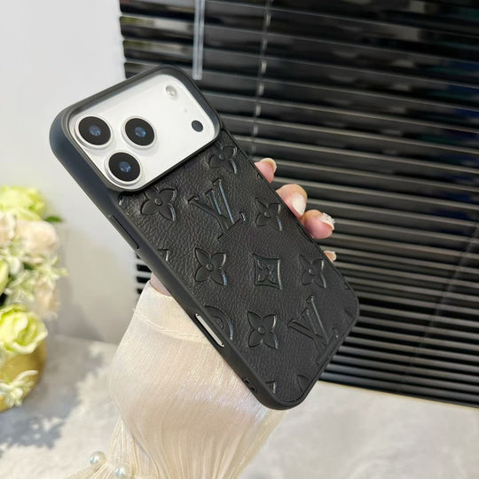 Luxury Style iPhone Case – Premium Designer Cover for iPhone 17 Pro / 16 / 15 / 14