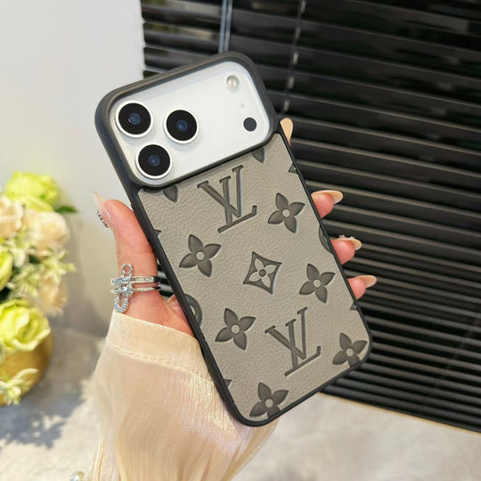 Luxury Style iPhone Case – Premium Designer Cover for iPhone 17 Pro / 16 / 15 / 14