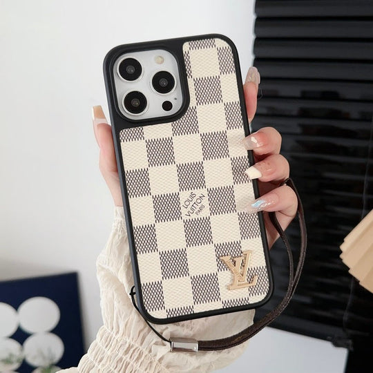 Luxury Hand Chain iPhone Case – Inspired Designer Cover for iPhone 17 Pro Max